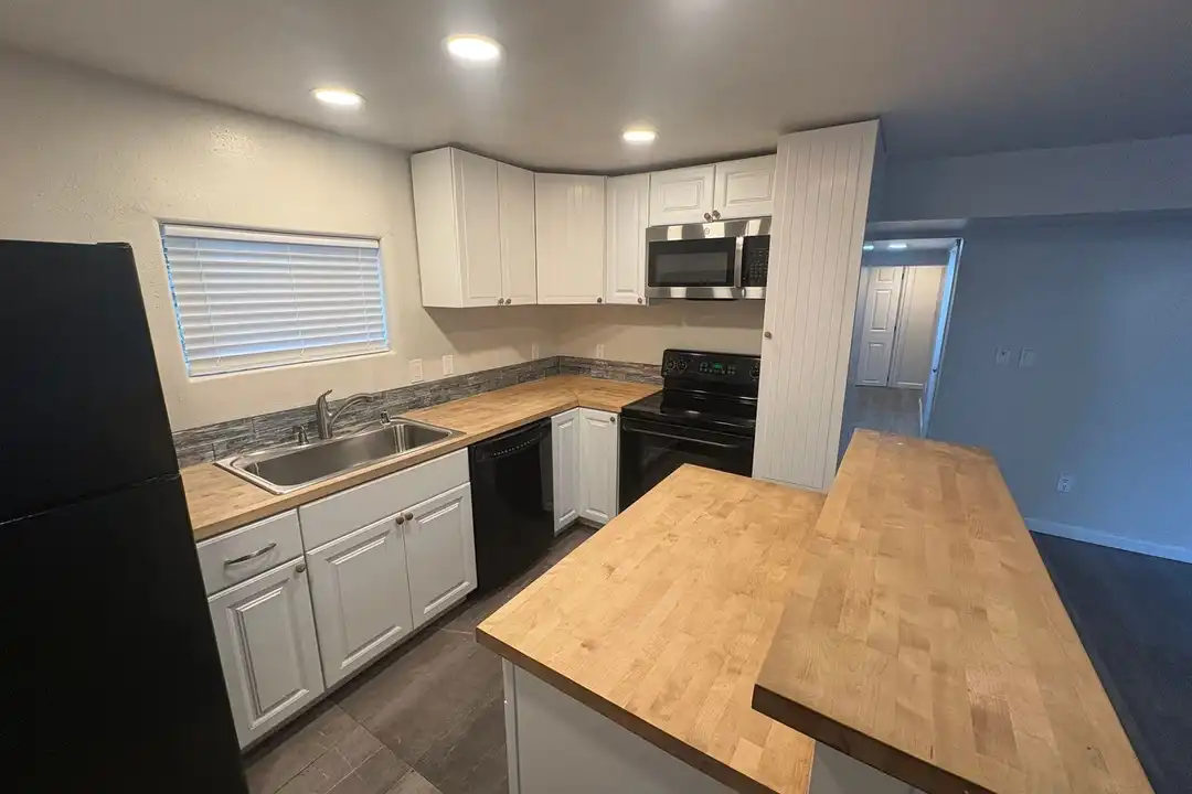 929 Pecks Dr unit 929 pecks Road - View 2