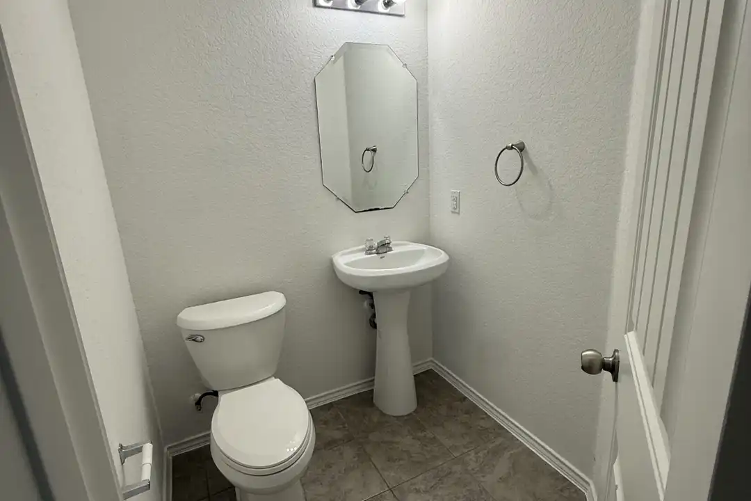 1045 Polmont Ct - View 4