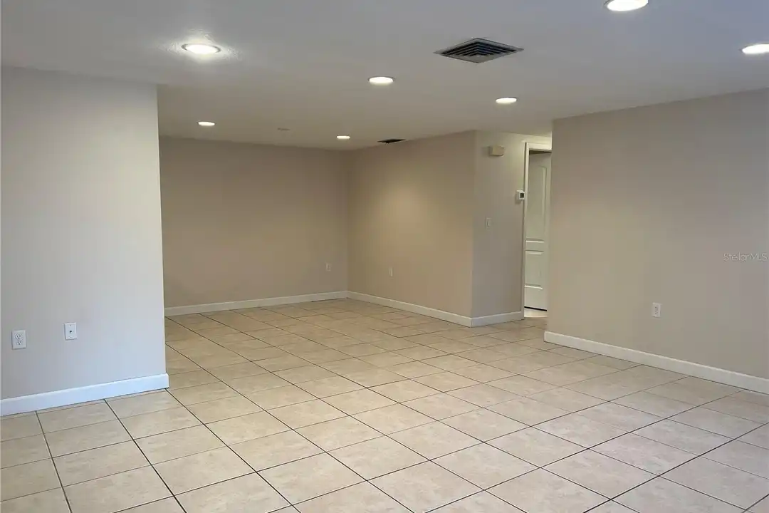 5945 Mockingbird Dr - View 6
