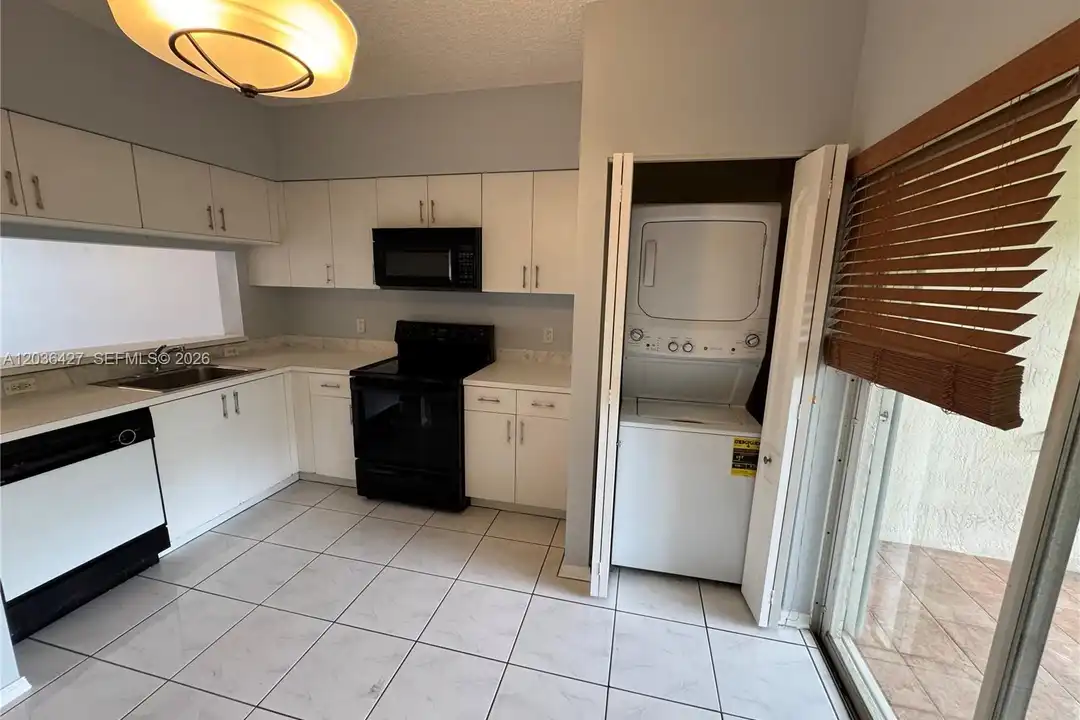 77 Simonton Cir unit 77 - View 5