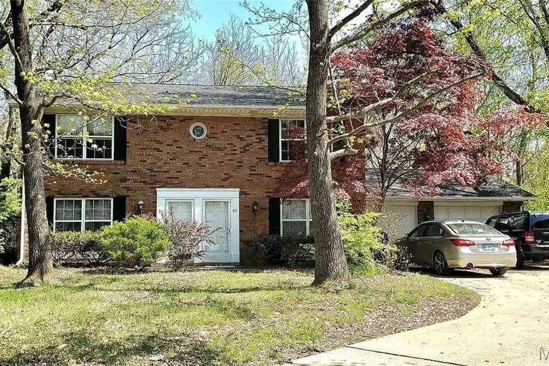 97 Devon Ct – photo 1