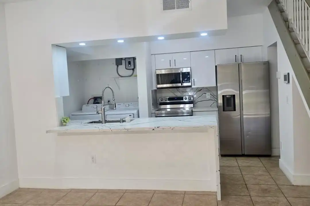 18338 NW 68th Ave unit B - View 5
