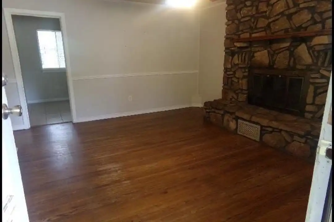 6904 Dahlia Dr - View 2