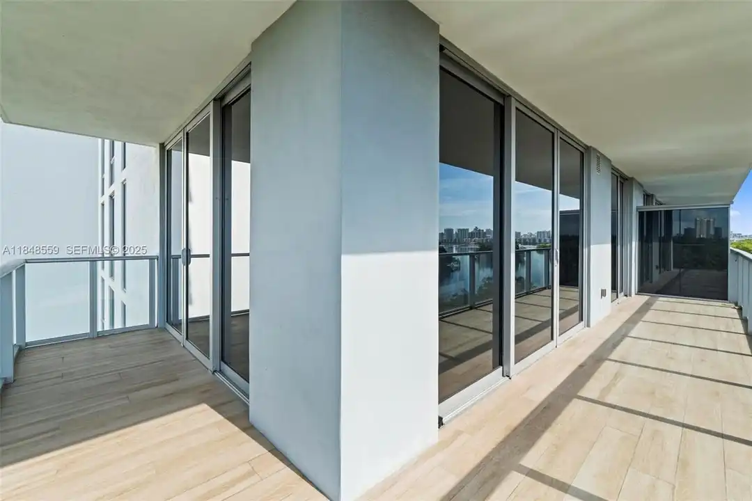 Apartment in Aventura - View 5
