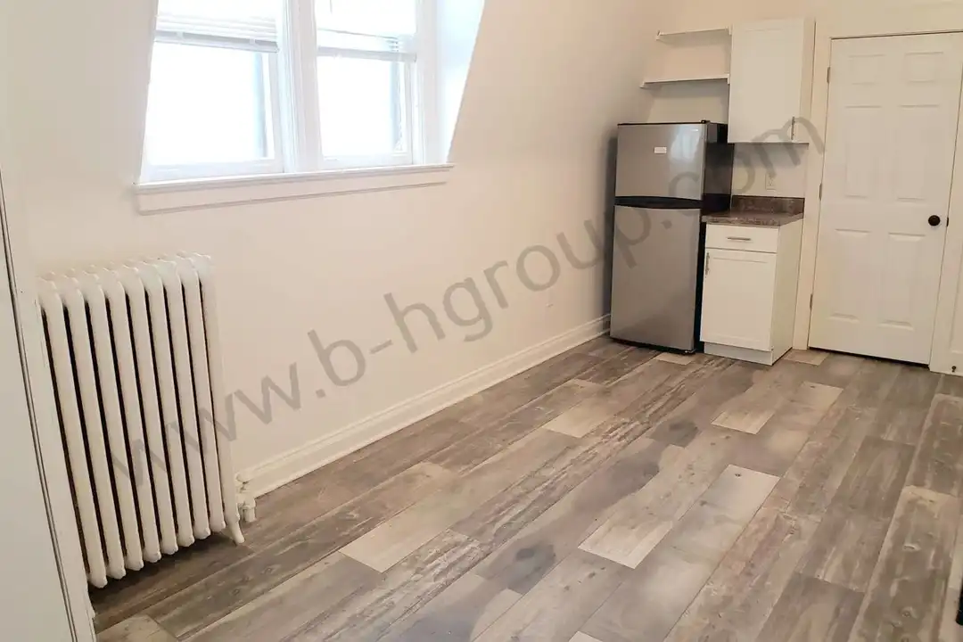 5918 8th Ave unit Apt K – photo 1 of 10