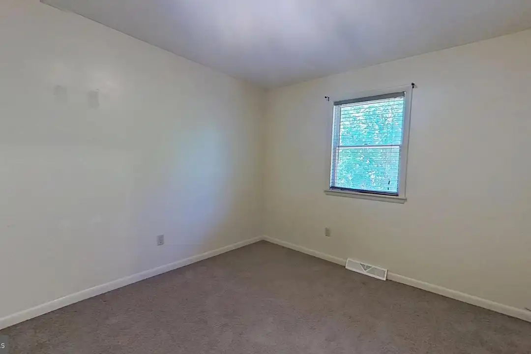 261 Ark Dr - View 5