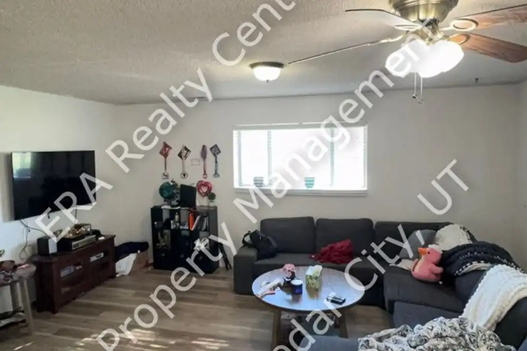 421 N 800 W unit # 3 - View 3