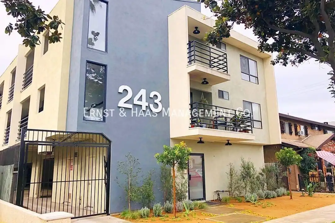 243 Temple Ave – photo 1