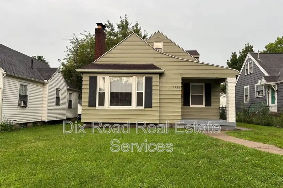 144 Niagara Ave – photo 1