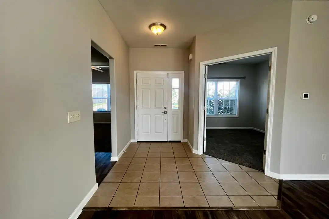 House in Roanoke - View 3