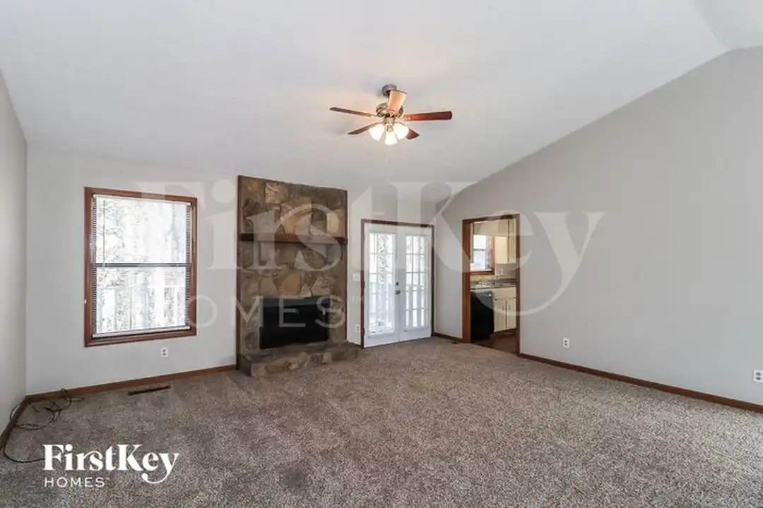 213 Park Ave - View 3