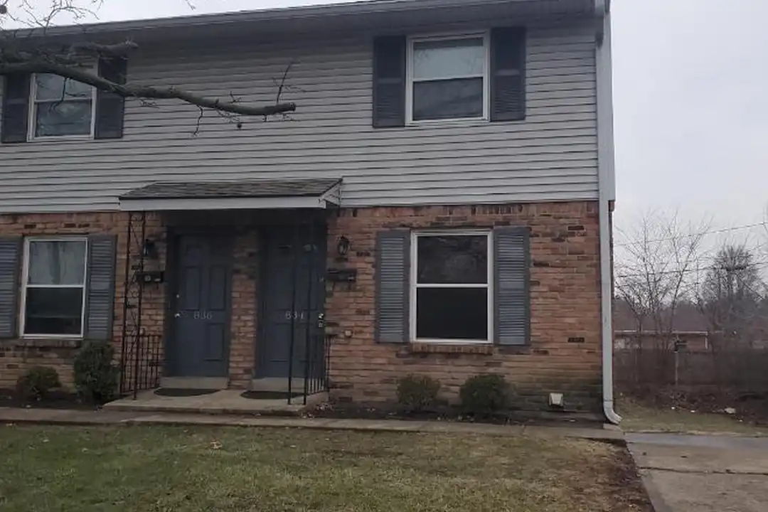 834 Jackson Ln – photo 1 of 18