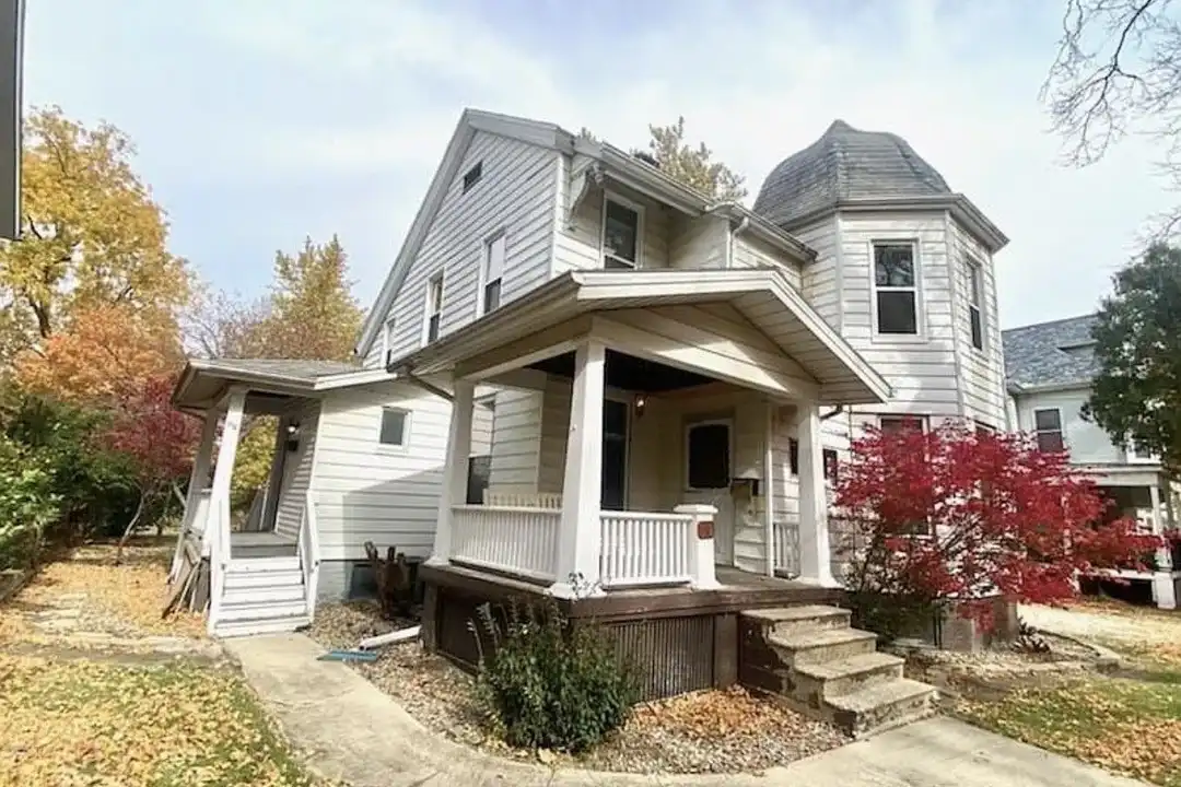 612 1/2 E Chestnut St #2 – photo 1