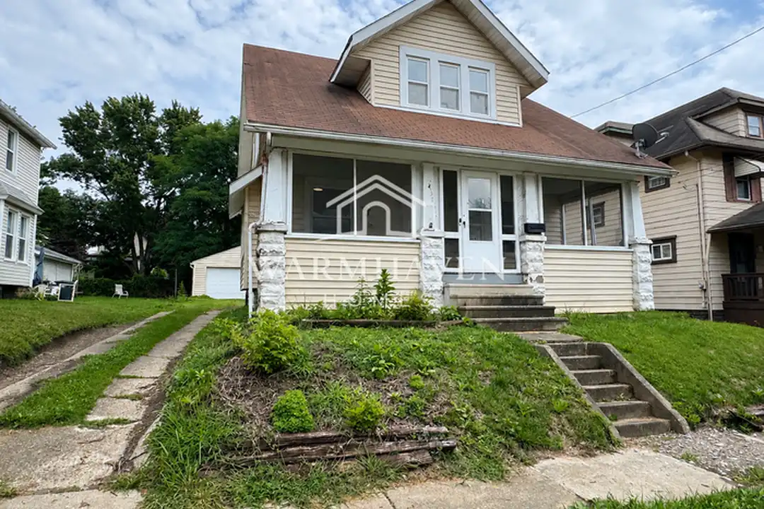 2137 12th St SW – photo 1