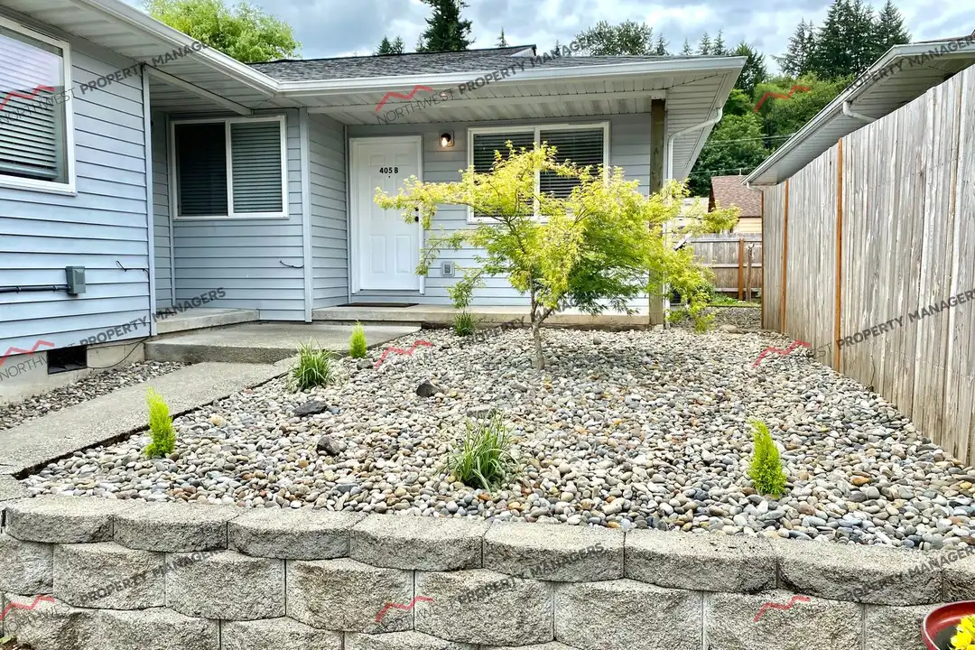405 NW Arden Ave unit 1 - View 3