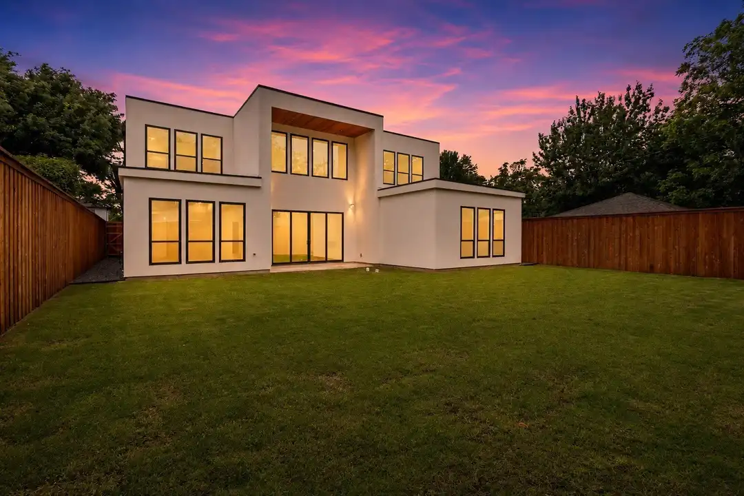 3715 Park Ln - View 4