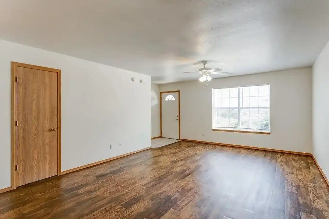 1825 Pleasant Woods Dr unit 1825 - View 4