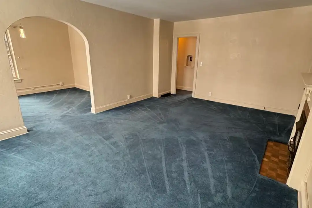 572 Chestnut St unit 572 Chestnut Apt 4 – photo 1 of 9