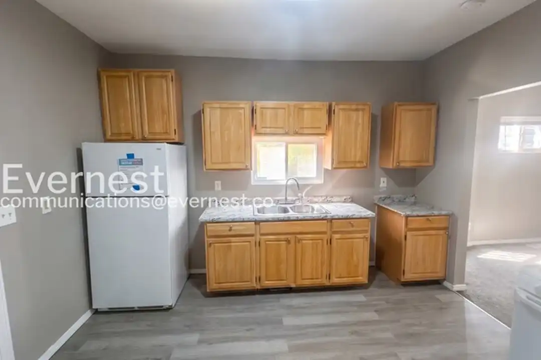 Apartment in Cleveland, Cuyahoga - View 5