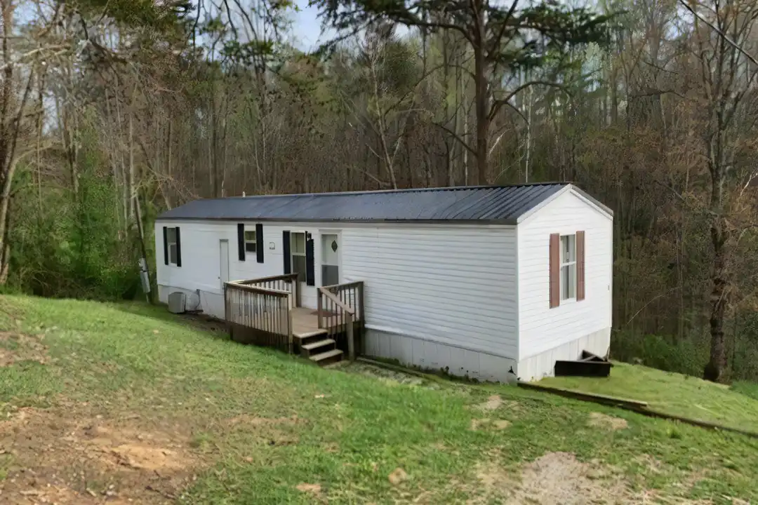 120 Sycamore Ln – photo 1 of 29