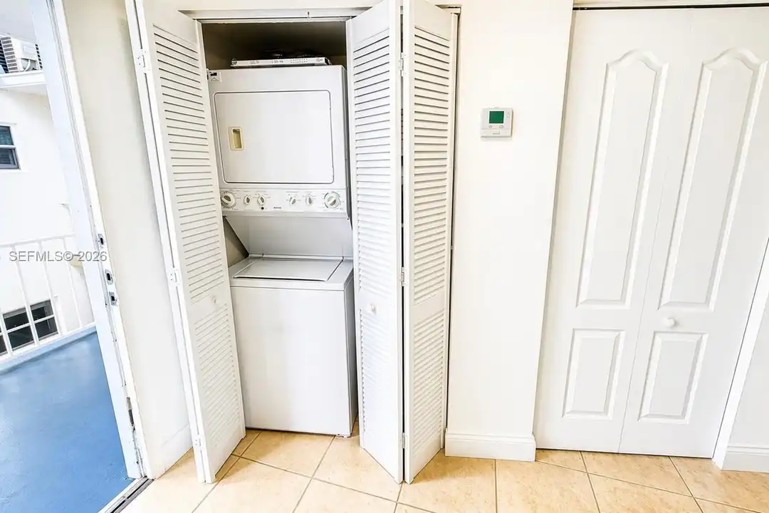 4255 N University Dr unit 308 - View 5
