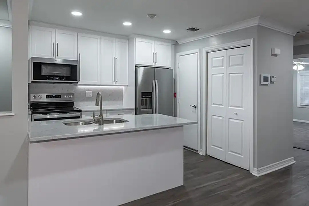 Fairfield Courtyard East At Farmingdale – photo 1 of 5