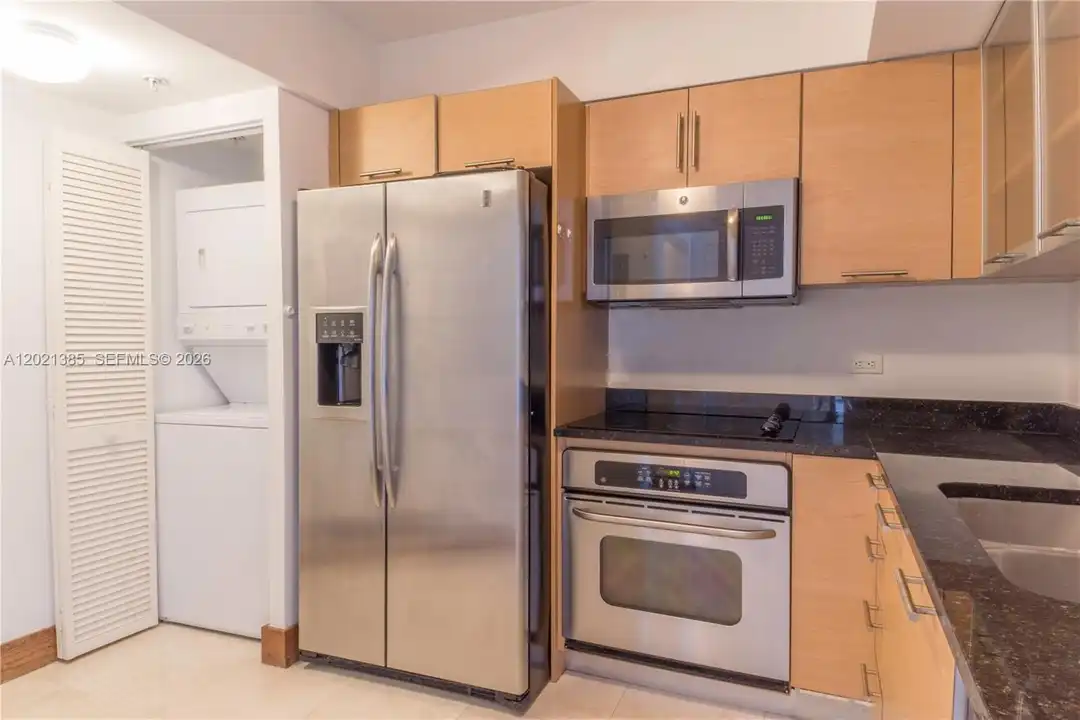 31 SE 5th St #1208 - View 5