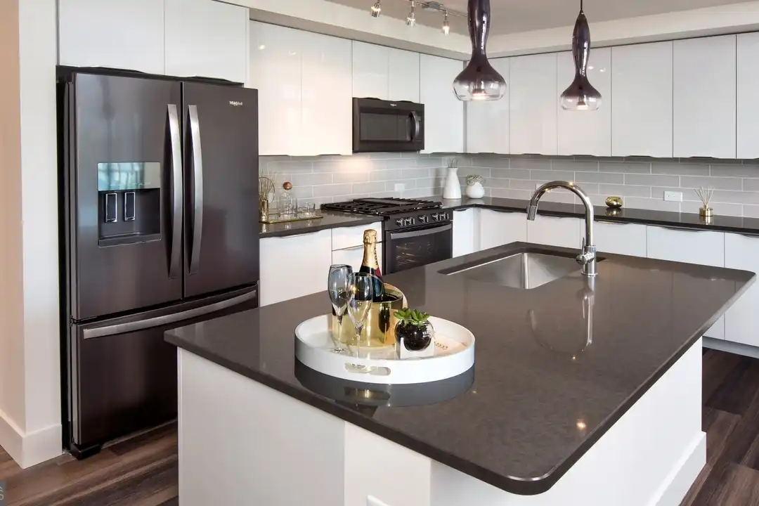 1400 W Peachtree St NE unit 1115 – photo 1