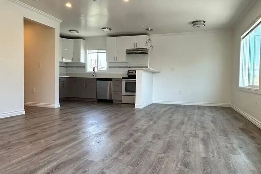 Apartment in Los Angeles, Hewitt, North Hollywood Northeast Neighborhood Council District - View 5