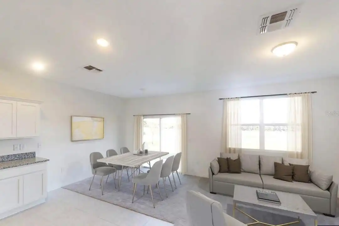 1105 Merrill St - More