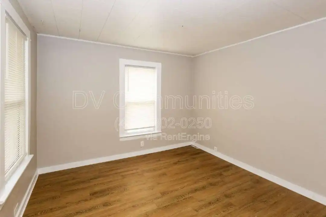 3818 Highland Rd – pohled 4