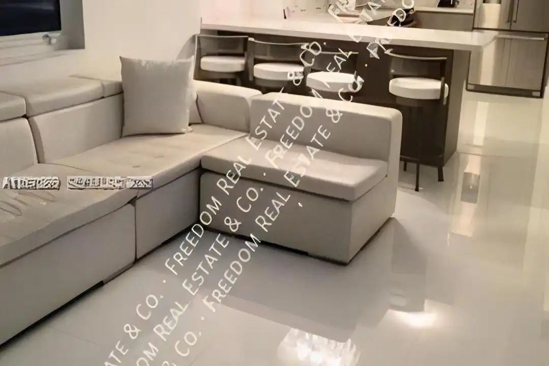 100 Lincoln Rd - View 2