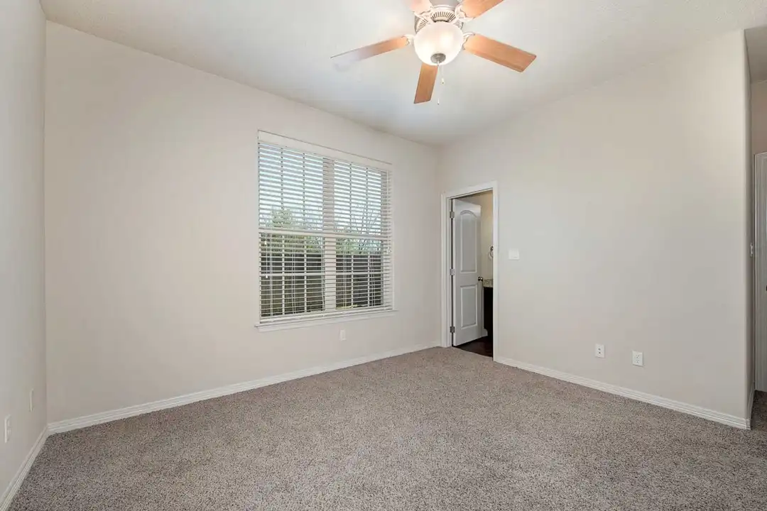 526 Forest Dr Loop - View 4
