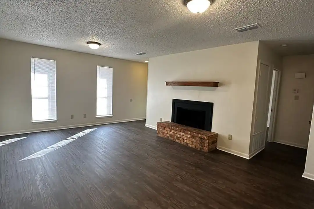 1719-1721 Loring Ln unit 1719 - View 4