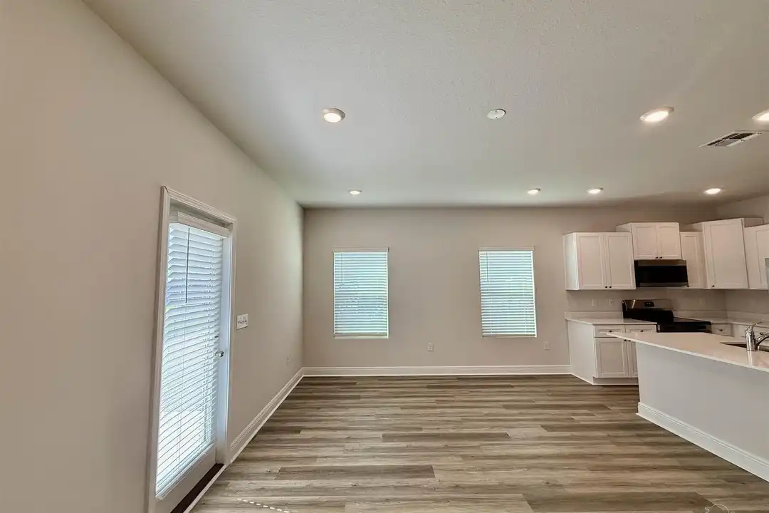 4067 Pendragon Cir - View 6