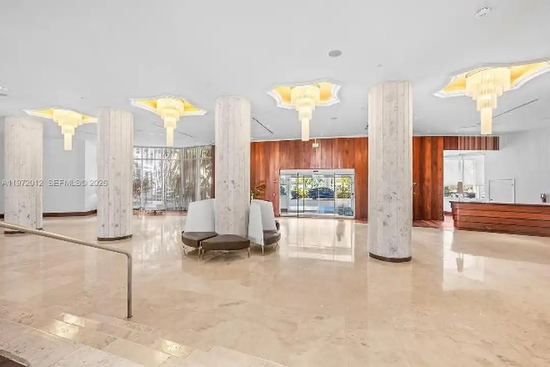 5161 Collins Ave - View 3