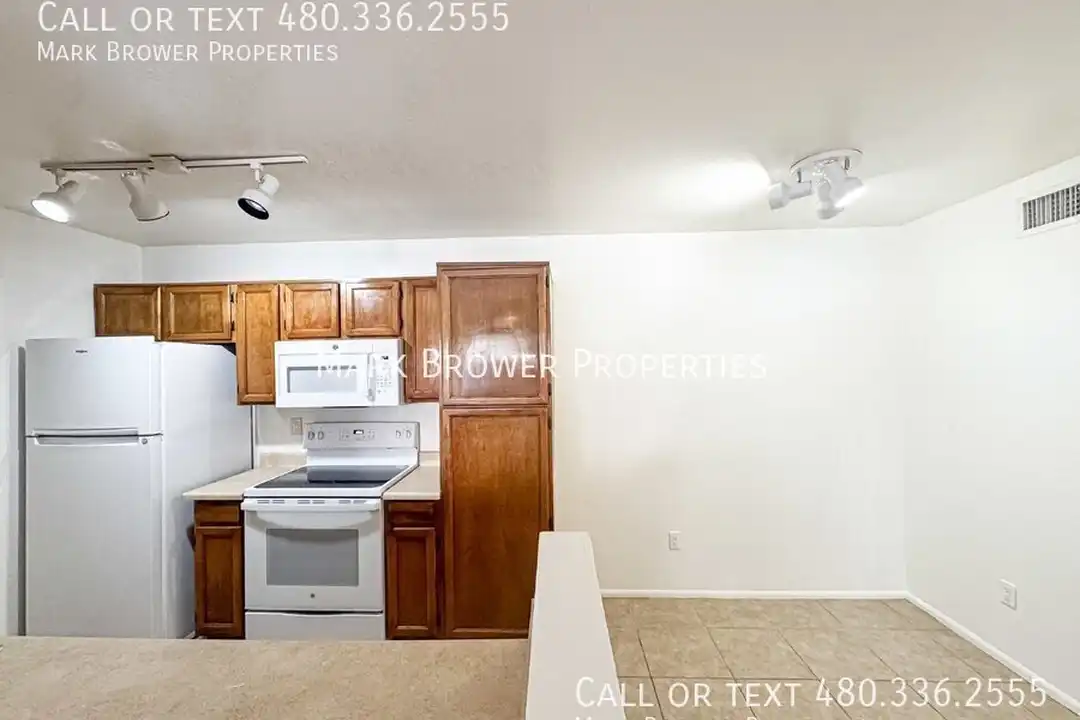 623 W Guadalupe Rd - View 5