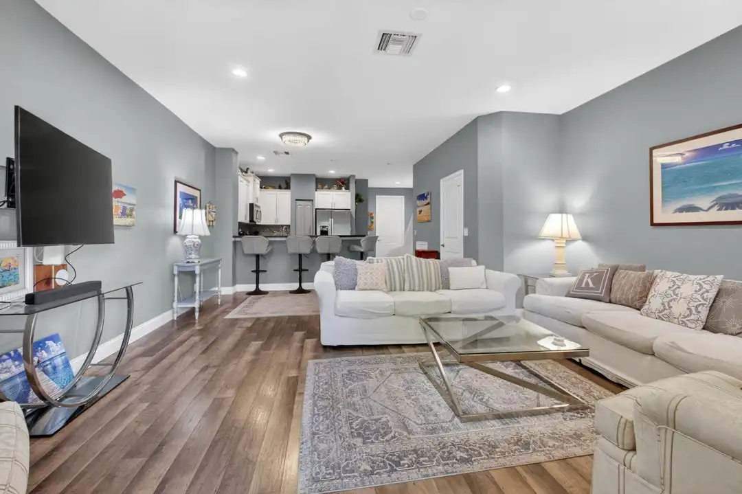 2626 Webb Ave - More