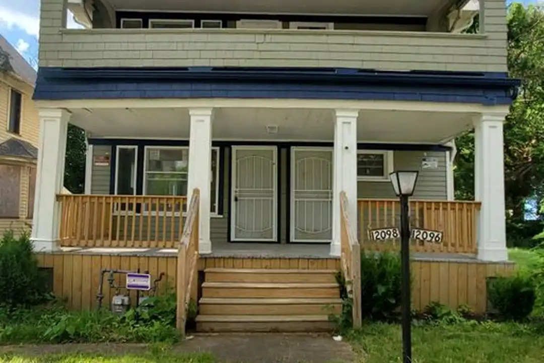 12098 Chesterfield Ave unit Unit 1 – photo 1
