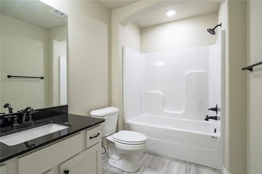 921 Sassafras Ln - View 4