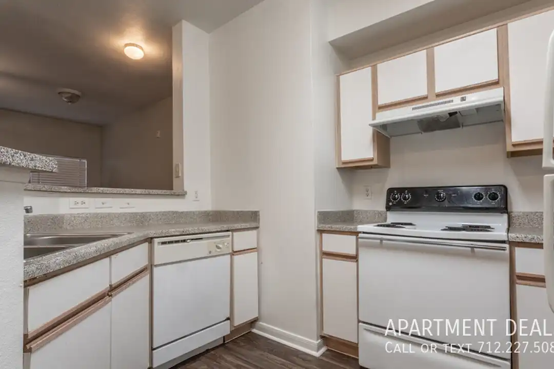 Apartment in Houston, Harris - View 5