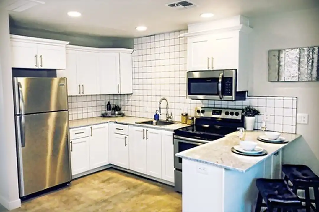 Apartment in Phoenix - View 3