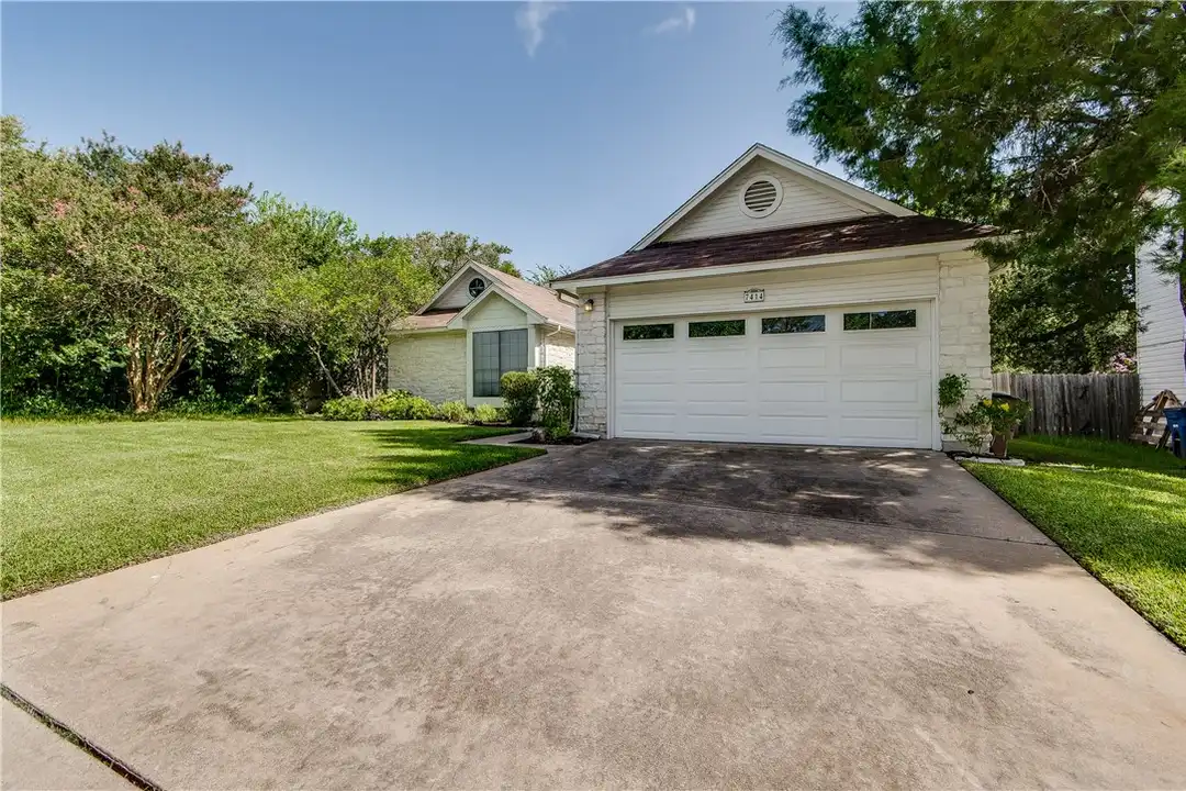7414 Whistlestop Dr - View 4
