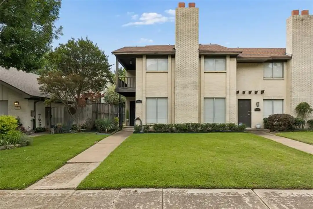 4962 Thunder Rd - View 3