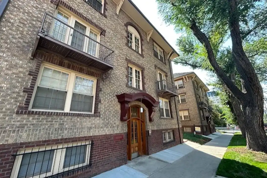 Arlington Apartments – pohled 4