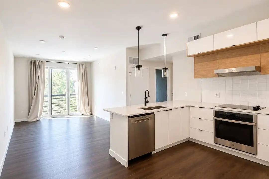 2120 N Downing St unit 304 - View 6