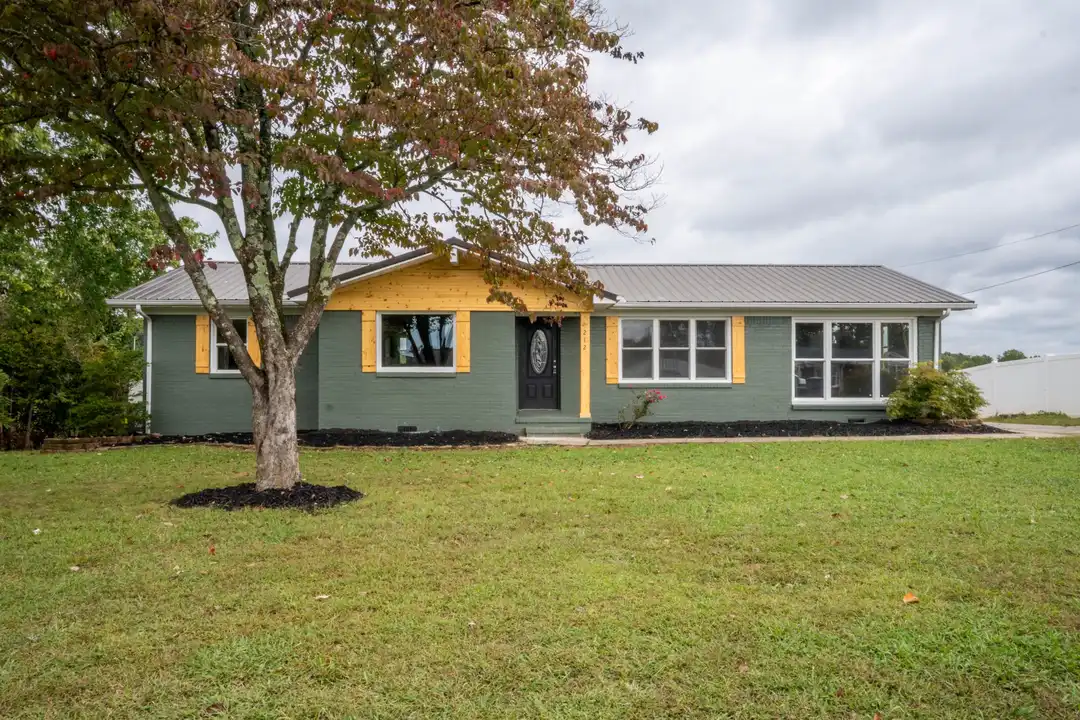 212 Couch St – photo 1