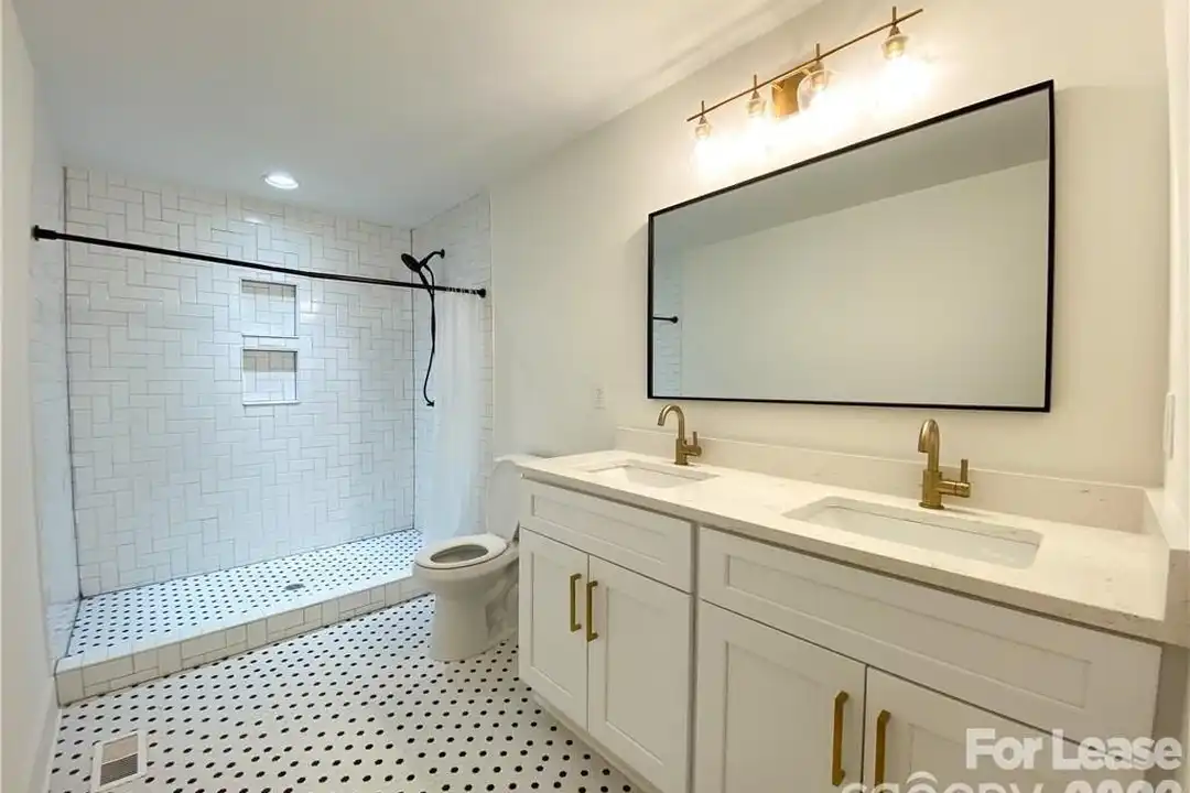 2924 Edsel Pl - More