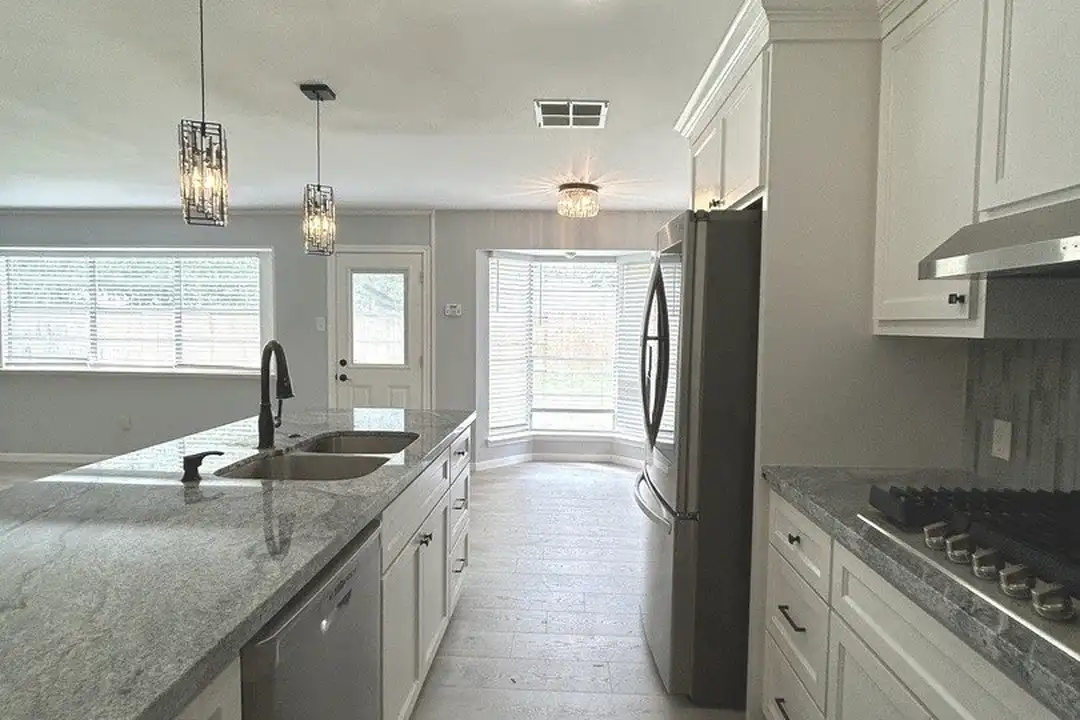 1646 Chilton Ln - View 2
