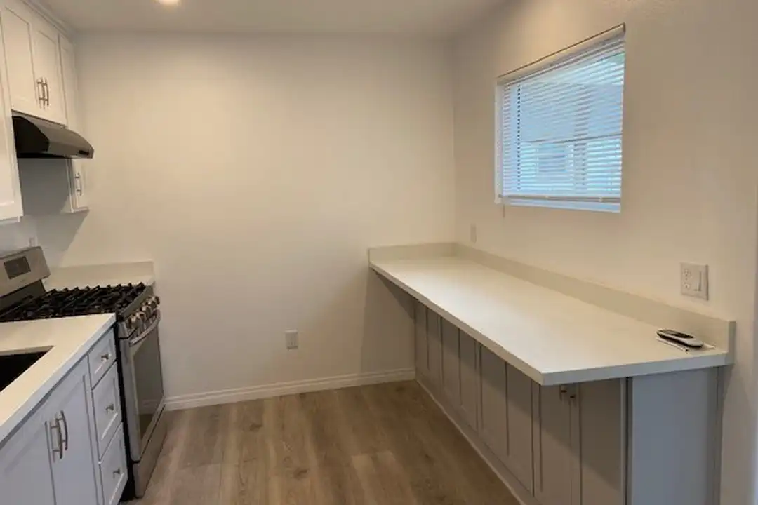 734 E Princeton St unit B - View 6